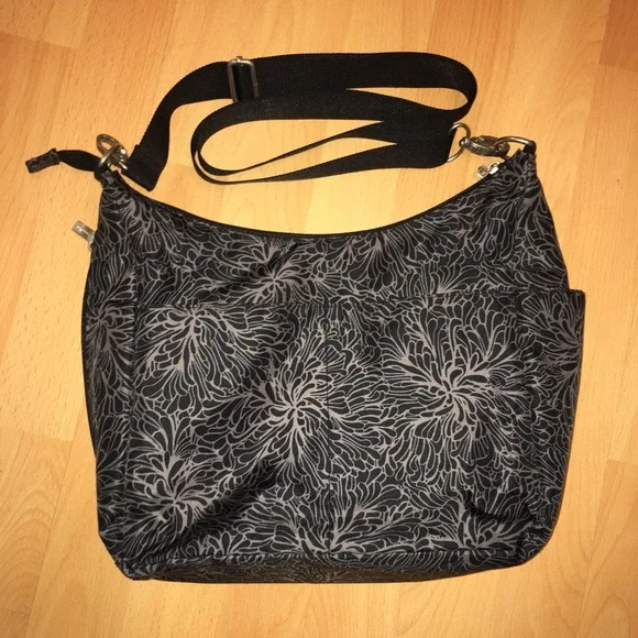 Baggallini Small Everywhere Bag-Midnight Blossom Print - Picture 4 of 16